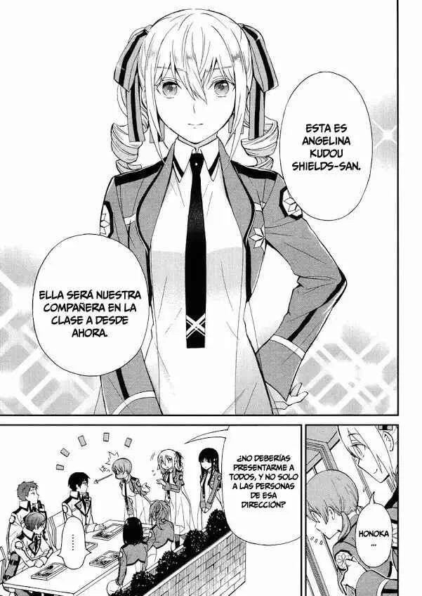 Mahouka Koukou no Rettousei - Raihousha-hen Capítulo 2 - Page 12